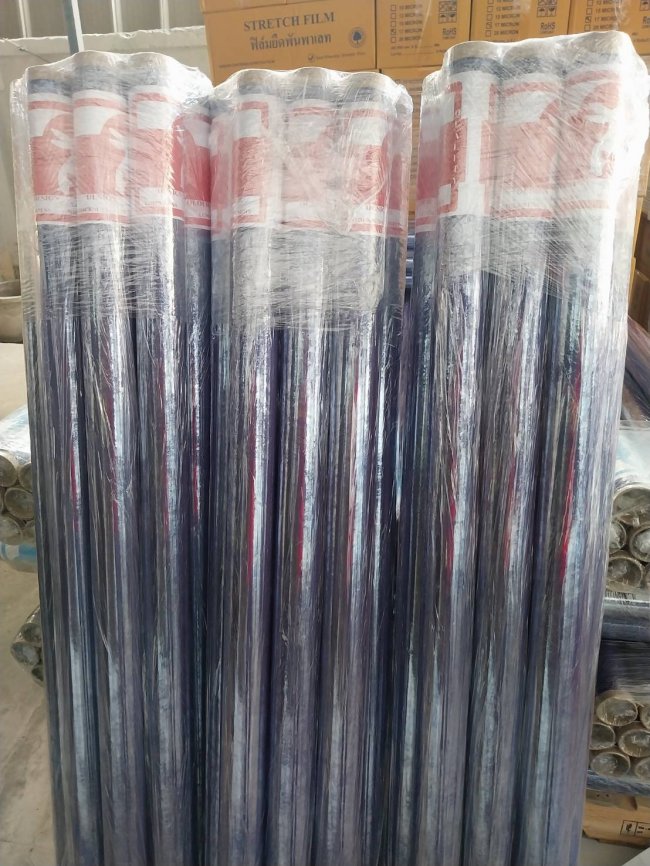 พลาสติกคุมสินค้า PVC ป้ายแดง 0.03×54"×25y